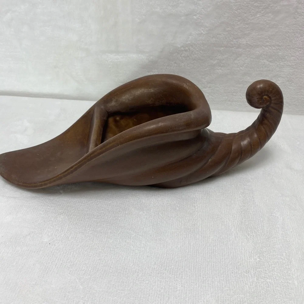 VTG Brown Ceramic Cornucopia Horn of Plenty‎ Vase Planter Table Decor D475